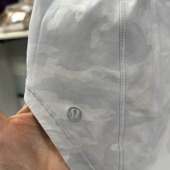 Lululemon Sculpt Tank
Incognito Camo Alpine White Multi - Picture 4 of 9